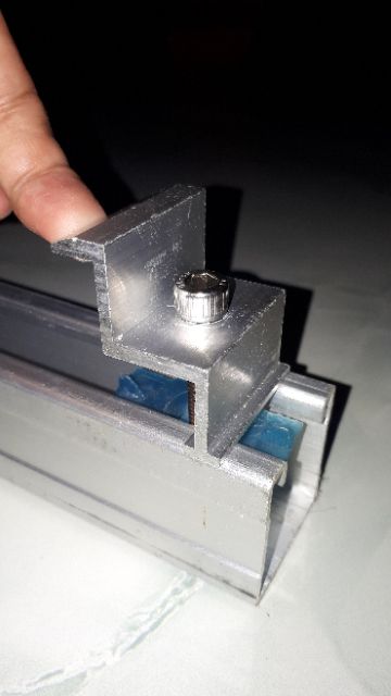 cách lắp kẹp pin vào thanh rail mini nhôm 15 cm cho pin mặt trời