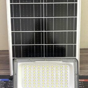 Đèn Pha LED Năng Lượng Mặt trời 100w vỏ nhôm mẫu A