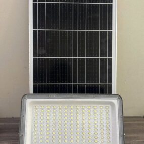 Đèn Pha LED Năng Lượng Mặt trời 300w vỏ nhôm mẫu A